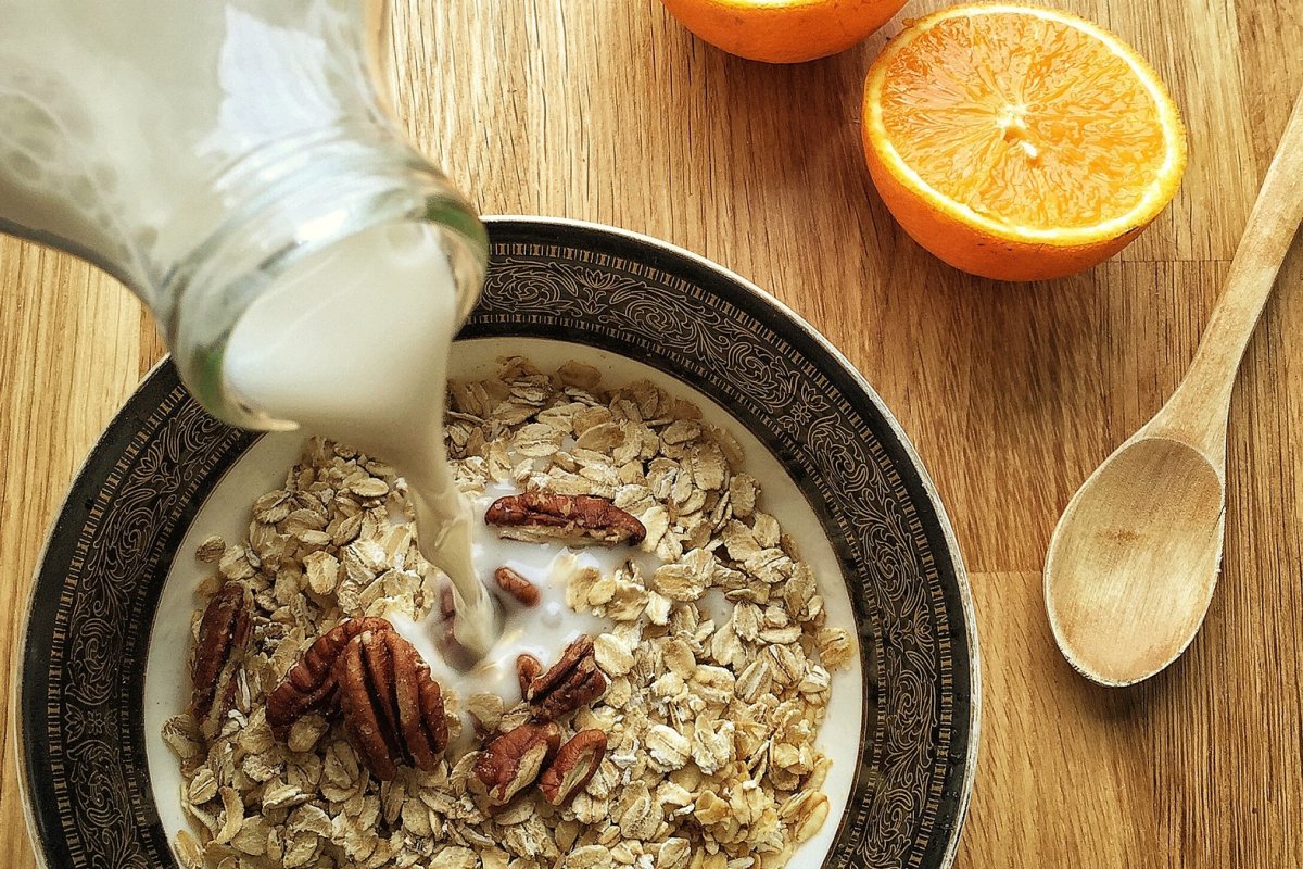 TheGreenFuelMad's tweet photo. #NútreteSinPlomo Leche de vaca ¿sí o no? No os perdáis el último post ;)  https://t.co/ZdHqIX5Kao https://t.co/6BLgrDy3Ee