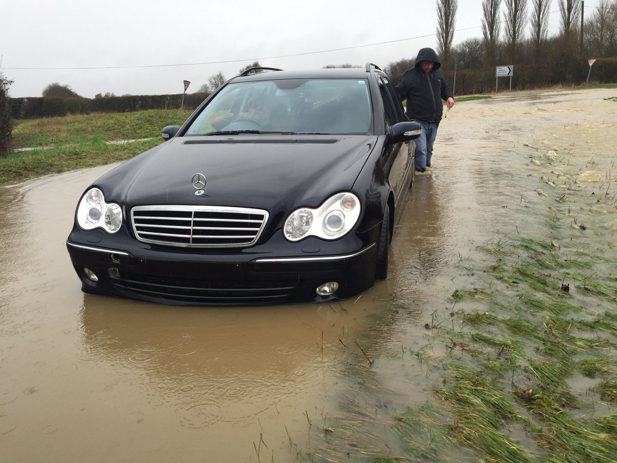More images from the flood rescue this morning at Ravenstone! Some wet feet but one relieved motorist! #Souls