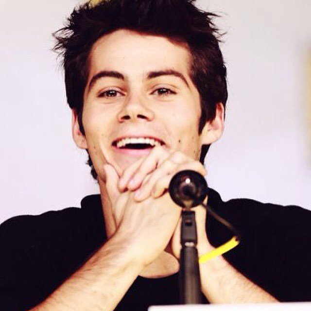 stalma_'s tweet photo. i'm dead❤ his smile hit me like a car 😍 https://t.co/ELfJ9OZYDj