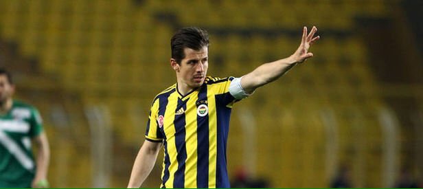 Fenerbahce18_'s tweet photo. Emre Belözoğlu: TT Arena'da beni ıslıklamaları umrumda değil. İnşallah Fenerbahçe şampiyon olur. https://t.co/QrvAPnjEz1