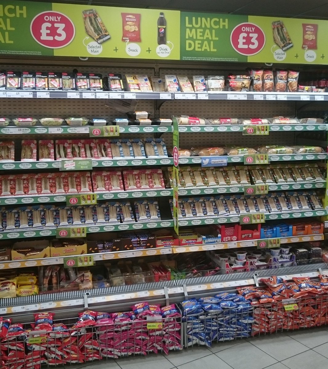 MyLocalHudds's tweet image. Our new meal deal has landed! Fill yourself up this lunchtime for just £3! #mealdeal #mylocal