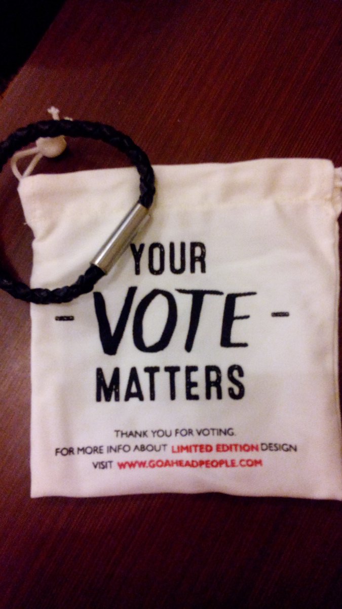 zulkabar's tweet image. Lumanyan, dpt ini hadiah dr #SampoernaMild mrk mau ganti tampilan, dminta vote, klw ada SPG yg dtg jgn dtolak ya :)