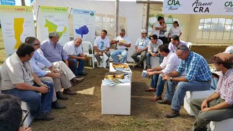 AteneosCARBAP's tweet photo. Estamos en @Expoagrocom! Toda la info en el HT: #CRAenExpoagro, Hoy mateada con @huguitorossi @RobertoPedro88 https://t.co/xmCVyei6et