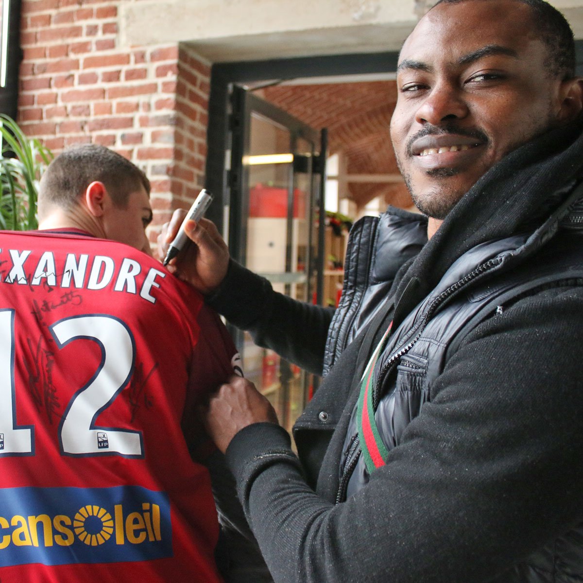 losclive's tweet image. Une bien belle matinée pour Alexandre, @le12emehomme, qui vient de vivre un #EntraînementVIP au @DomaineDeLuchin