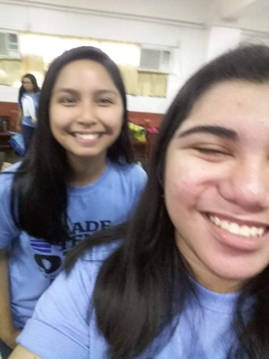 geraldenne's tweet photo. With backmate and seatmate #pugto https://t.co/FUIKOXbUXv