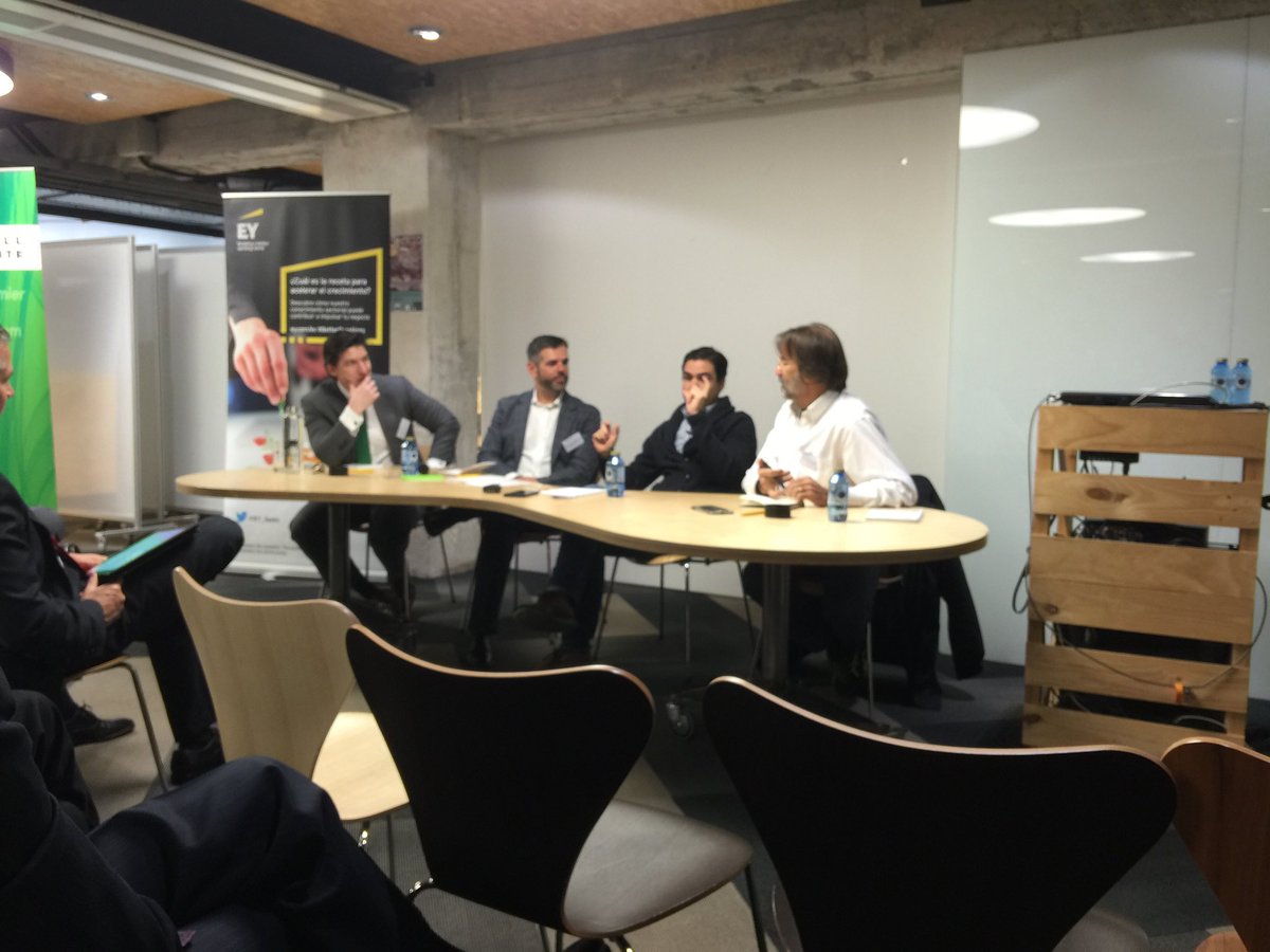 Apasionante debate en <a href="/IEbusiness/">iebusiness</a> con <a href="/idealista/">idealista</a> y @laneveraroja #muchoesfuerzo