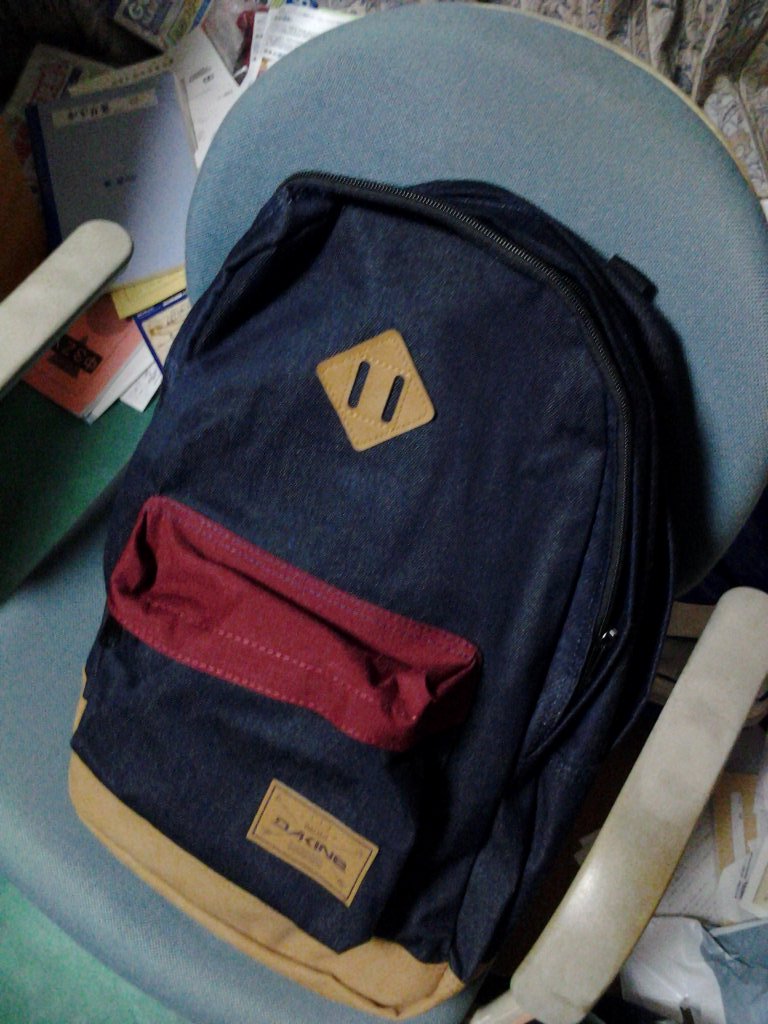 run0max0ss2wor1's tweet photo. 明日のユニバのリュックどっちがいい？
1枚目→RT
2枚目→いいね https://t.co/Peu9APMp7f