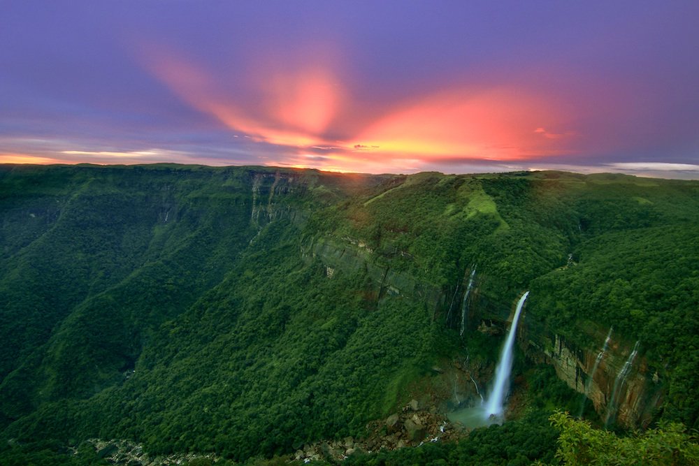 IndianNature's tweet photo. Beautiful and serene Meghalaya. https://t.co/iA7s6FnrRo