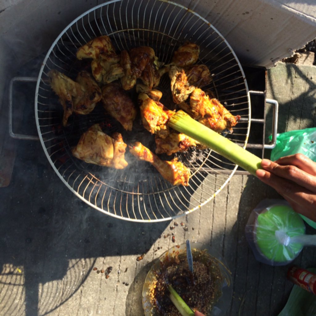 NelMorningstar's tweet photo. Merayakan 1 th Wisma Romansa.. @BesideGlof @ivankaHS @RenzAguero @LucasKalaya @reiihiro @VickGladius @HardyVido https://t.co/pgBqoZWJw3