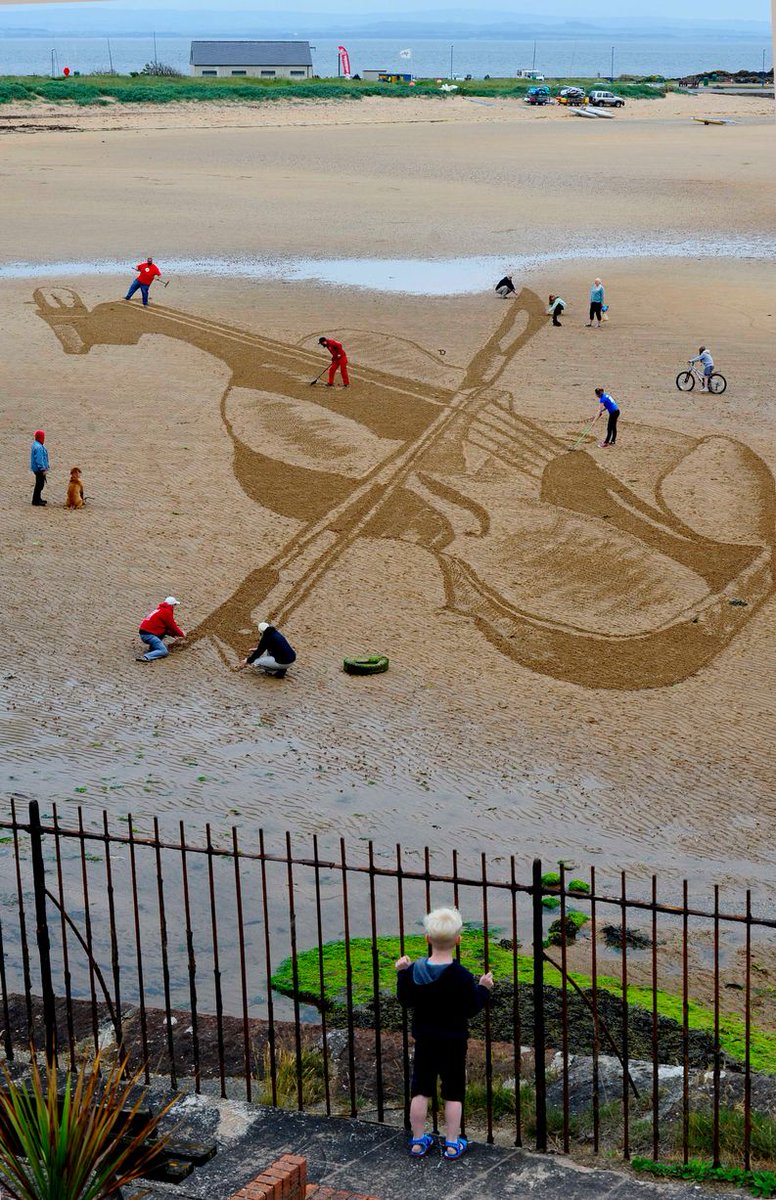 string_arco's tweet photo. Artists create giant 3D violin on Scottish beach
https://t.co/HuQ7aLroDz
https://t.co/bWjqx5j5Ry