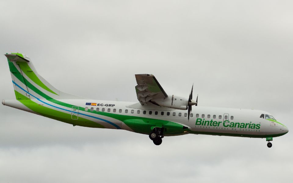 Easyviajar's tweet photo. ¡Promociones @BinterCanarias para residentes en Canarias! https://t.co/4lUoNqHMk7 @canarias_es https://t.co/n3rrSx3gwf