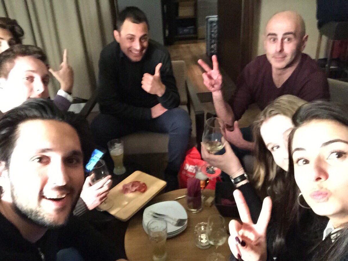 Sqeedtime (@sqeedtime) on Twitter photo Sqeeddrink pour la Sqeedteam chez Gina. #OnSennuiPasAvecCetteEquipe Sqeeddrink pour la Sqeedteam chez Gina. #OnSennuiPasAvecCetteEquipe
