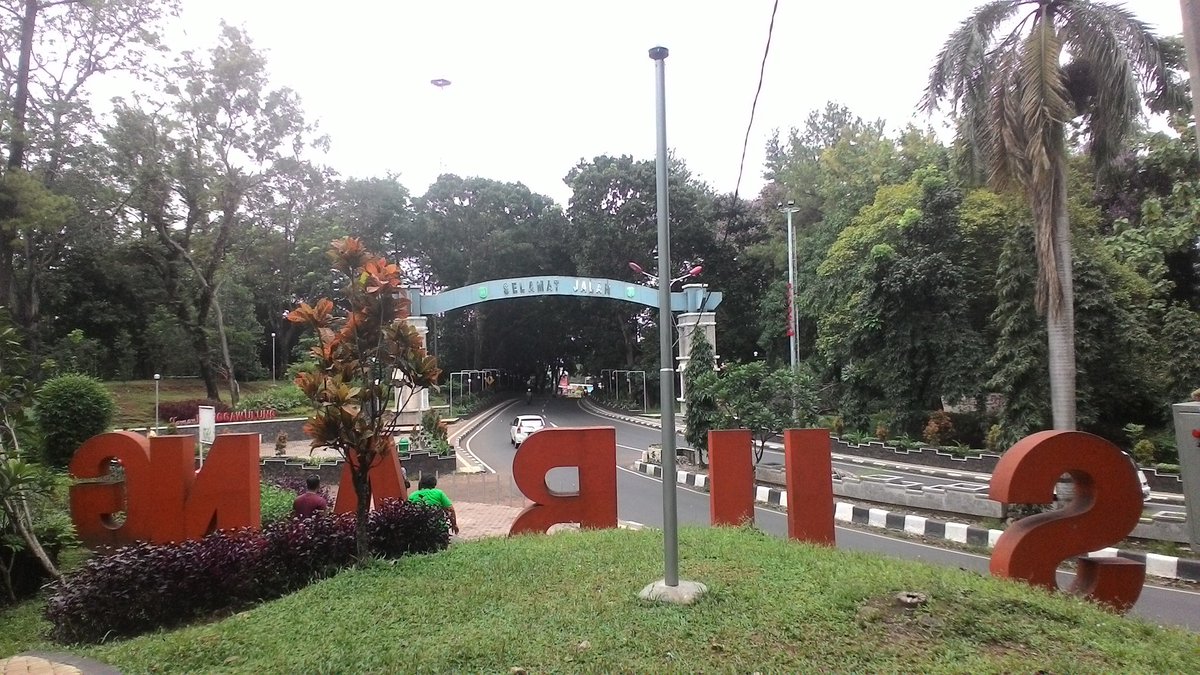 Kalo so pemimpin, Juni 2018 ada Pilkada. Pilih calon pemimpin nu baleg versi urang. Tong hayang katipu ku 50 rebu