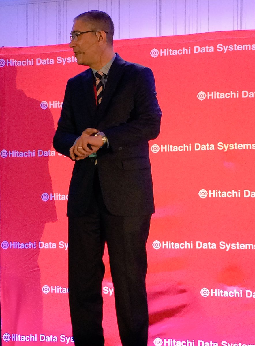 ETS55's tweet photo. @nevilledeboo - Hitachi's Hyper Scale-Out Platform and new Flash solutions #bigdata @HDS_SSA https://t.co/Mqw4ZHwKcJ