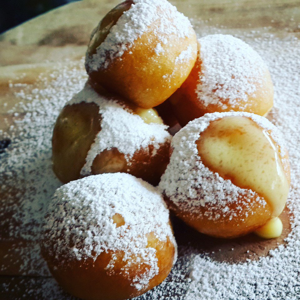 BoxcarFood's tweet image. Just a little something we made last week. 
Custard filled donuts AKA #Zeppoles
#Donut
#BoxcarDeli
#SweetTreats