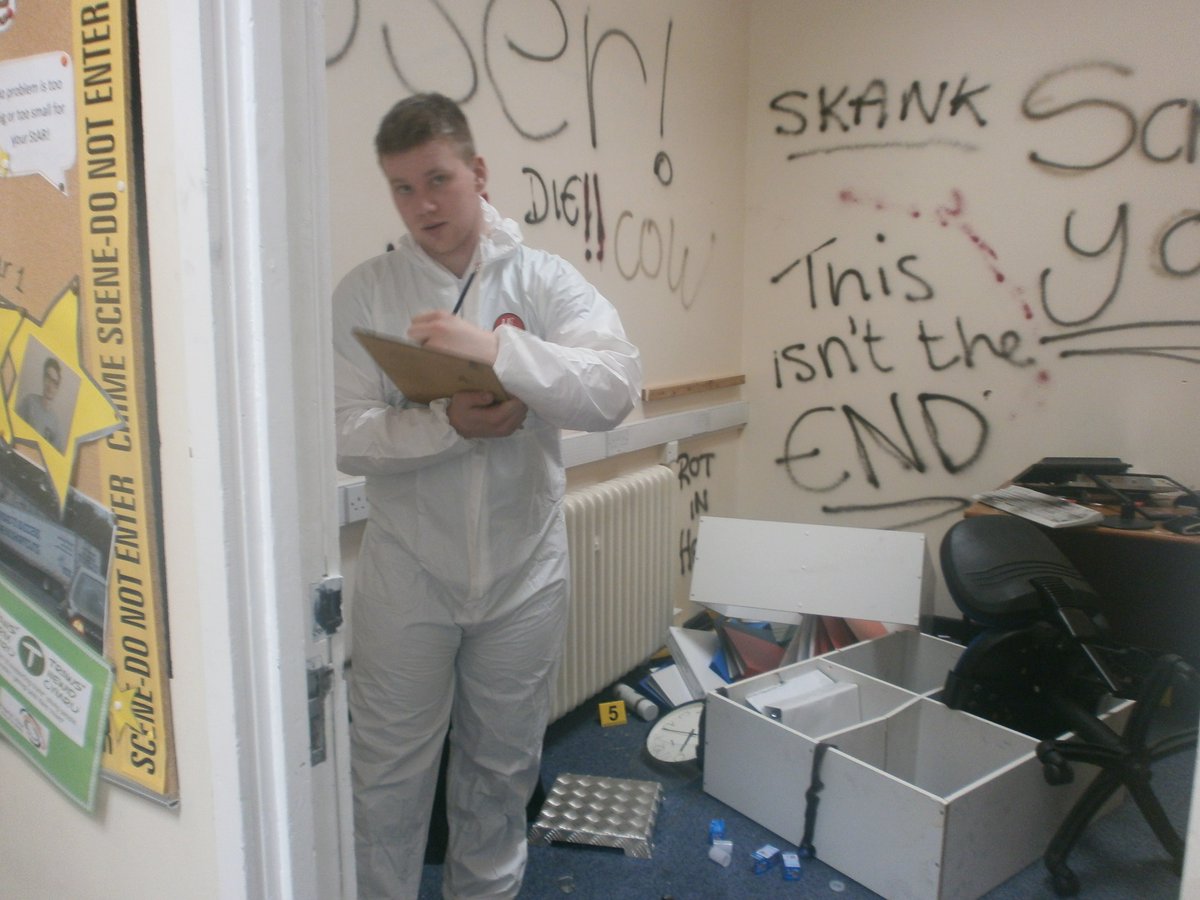 forensicsbc's tweet image. Year 2 Degree CSIs hard at work solving another crime @bridgendcollege