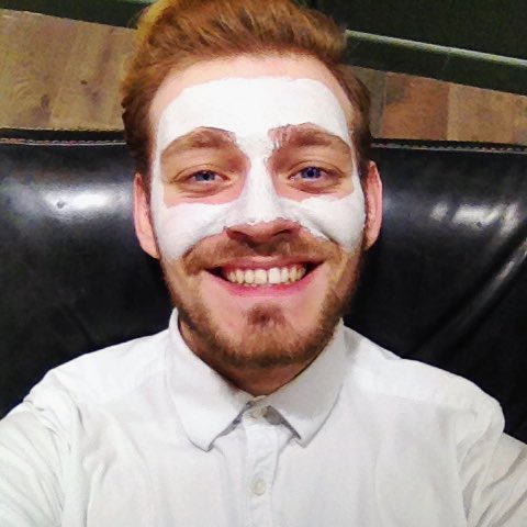 AnthoPo's tweet photo. Perfect facial mask for a perfect skin with @KiehlsUK ! Thanks @StephenCroweFit 😌 #Kiehls #London #Anthopom https://t.co/wuh9LlPLuZ
