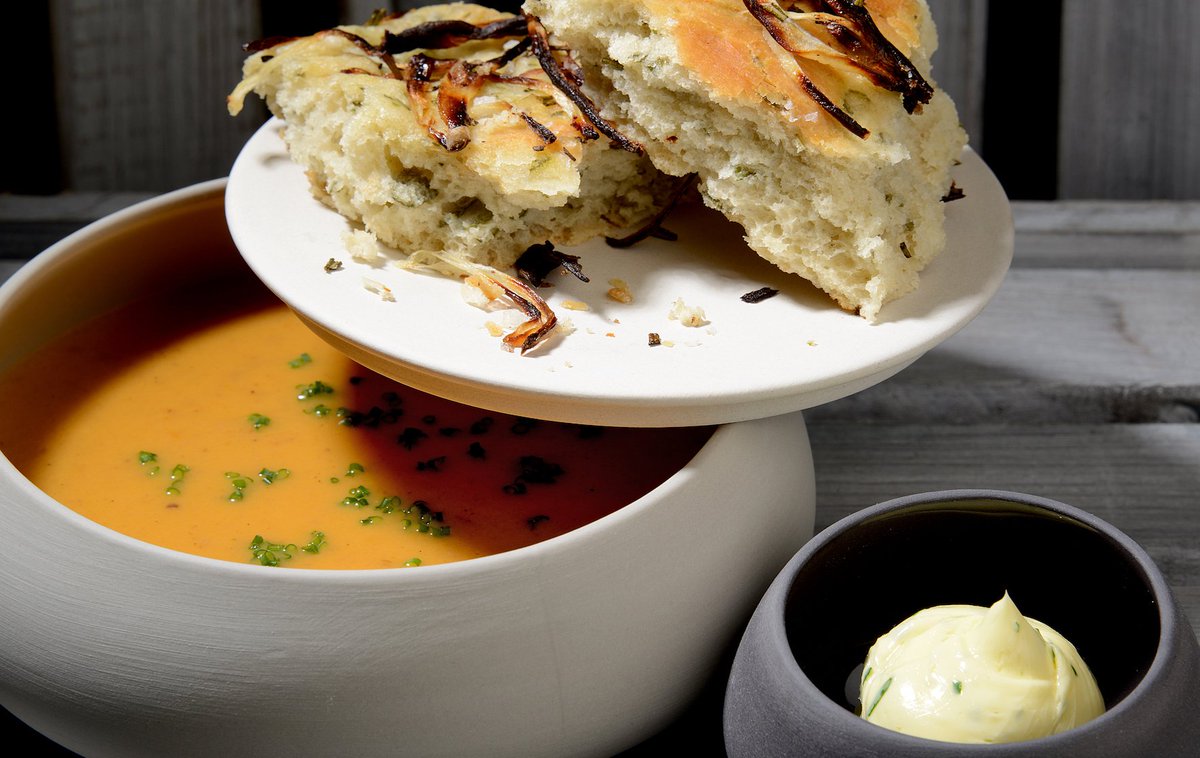 sallybeelicious's tweet photo. Our butter is pure, but whipped to make it deliciously light and easy to spread.#BeeBalanced @HoarCrossHall https://t.co/zUb3xxPYje