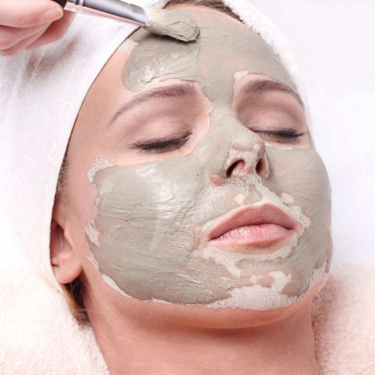 WomensHealthMag's tweet image. 7 skin-care secrets aestheticians swear by: spr.ly/6017Be9kB