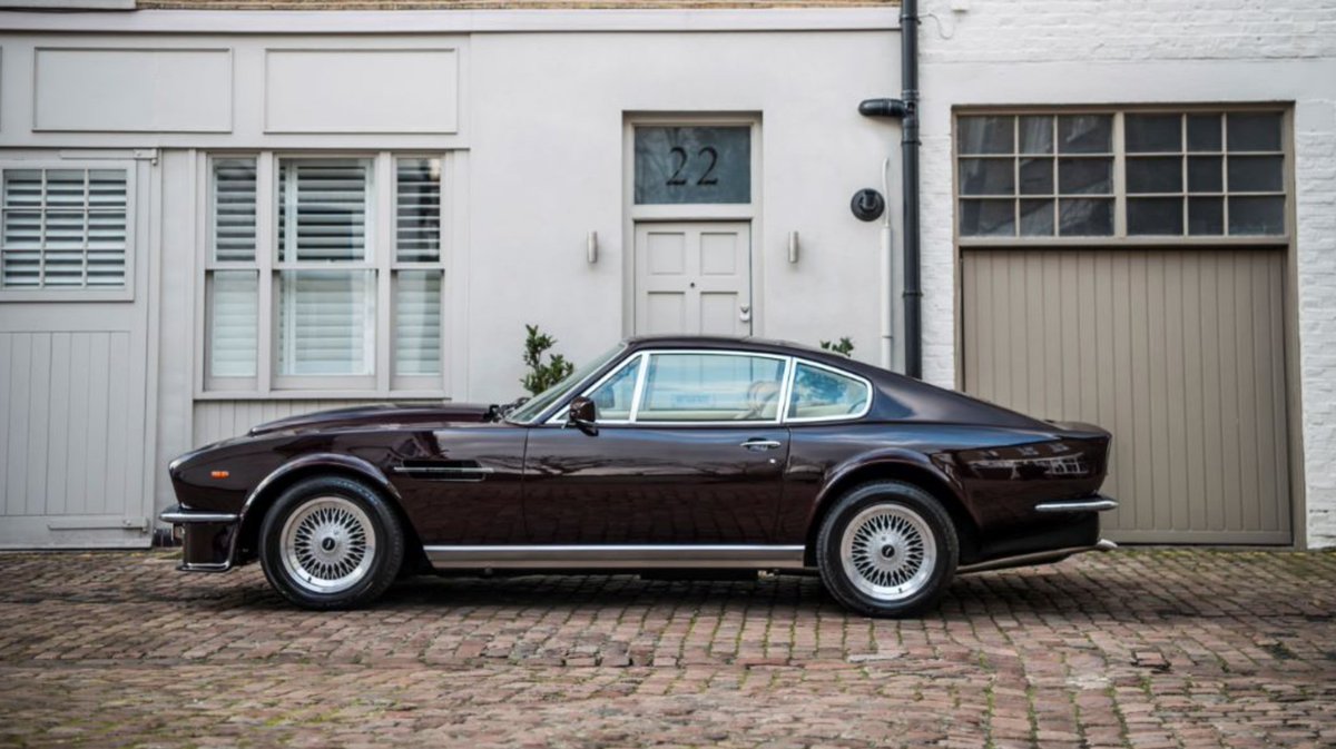 CarWaffle's tweet photo. Sir #EltonJohn's 450hp 7.0-liter V8 1985 #AstonMartin V8 Vantage has gone on sale https://t.co/EzXTkSO8kD https://t.co/XaOfWFU4ye