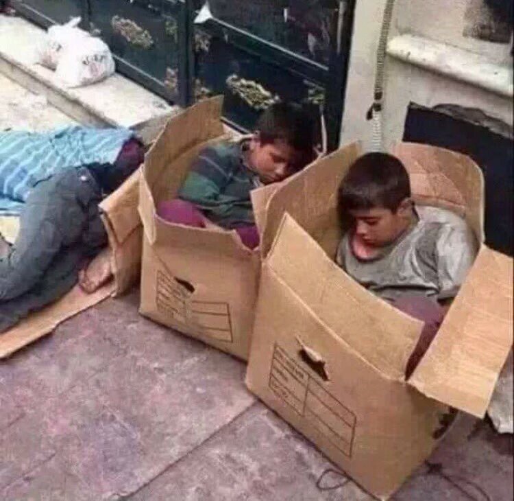 Bizde yaşıyoruz? 

İnsanlık öleli çok olmuş.
