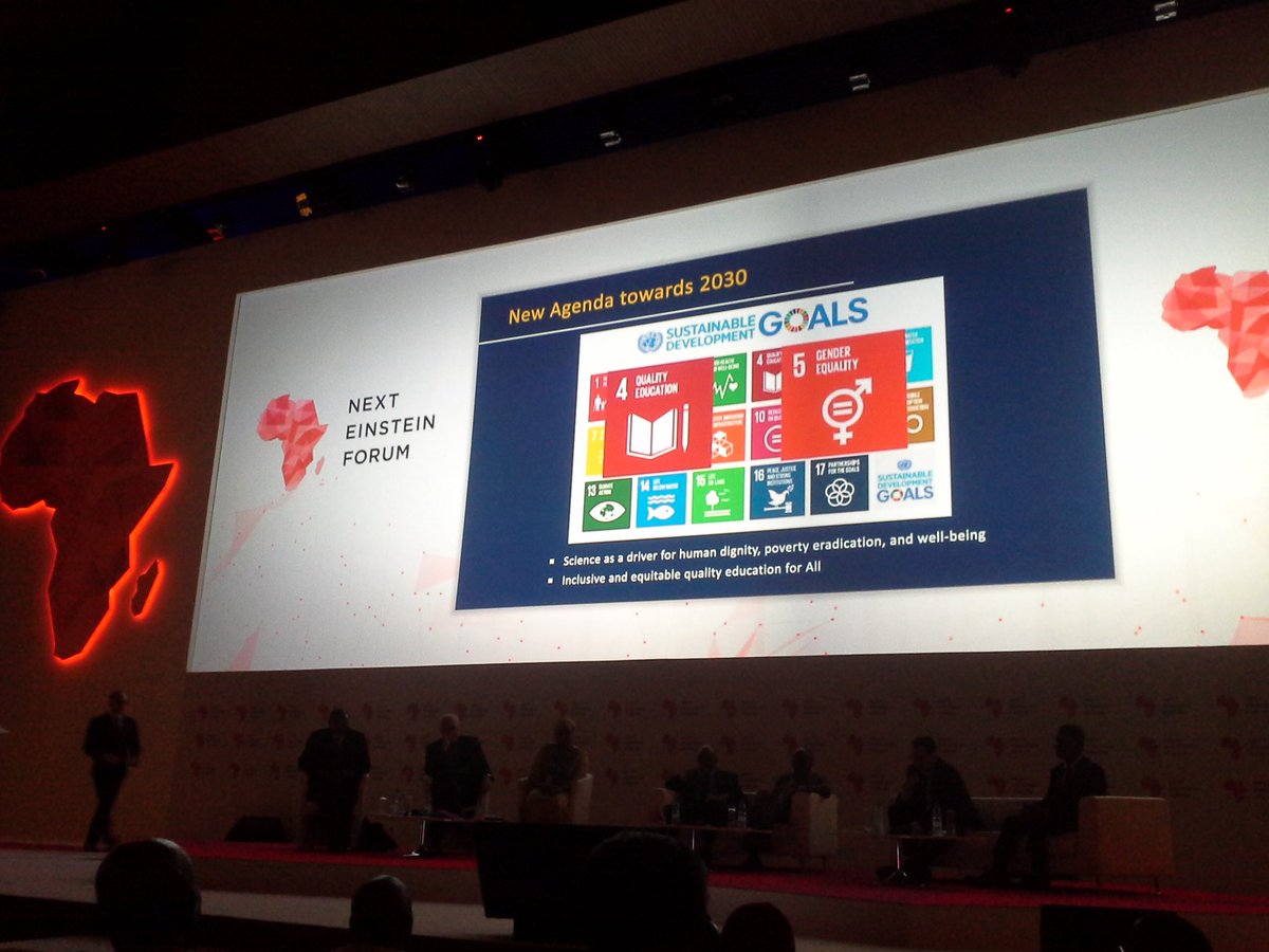 guiako's tweet photo. Dans les objectifs du développement. La science a véritablement sa place. #NEF2016 #AfricasEinsteins https://t.co/7UydXNYh1M