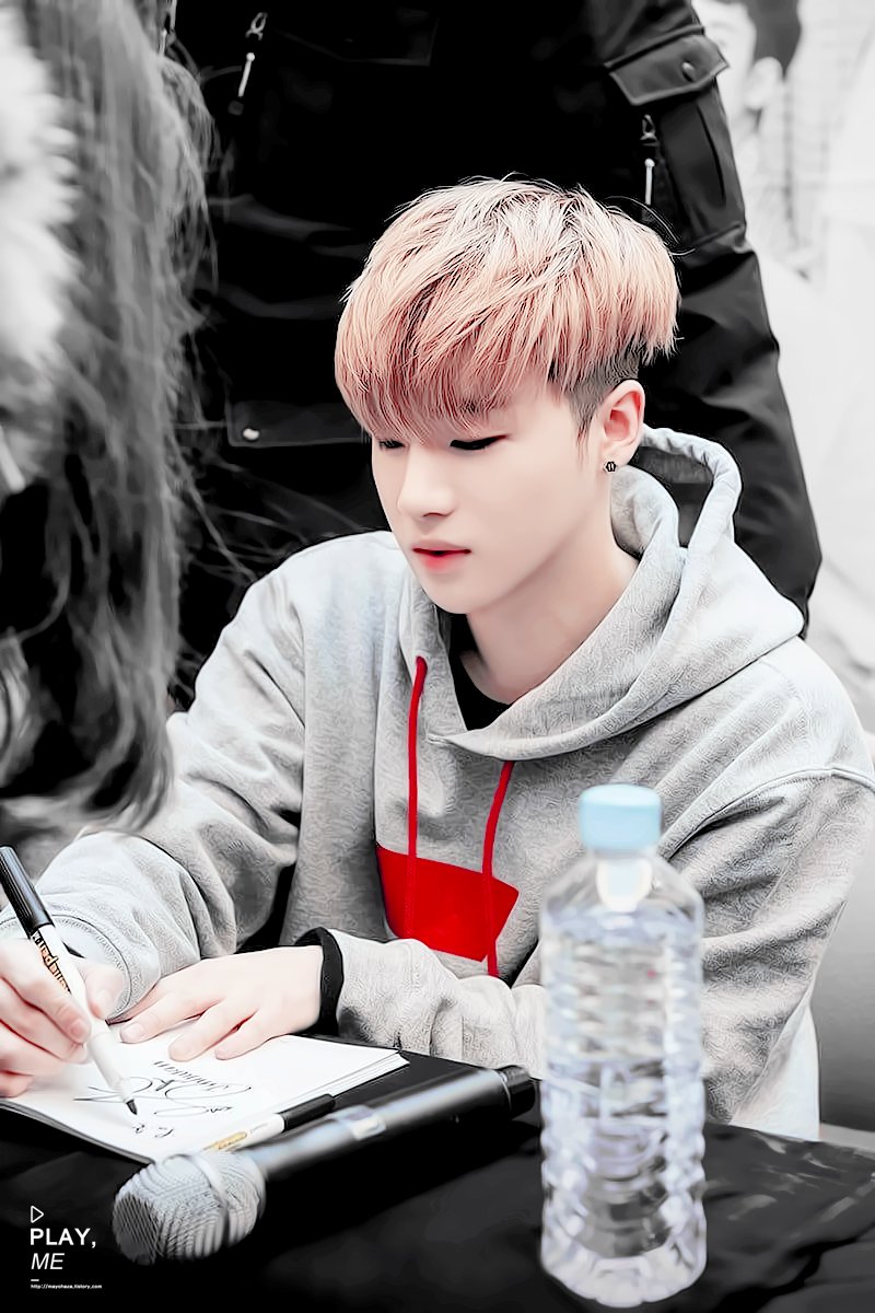 MAYOHAZA's tweet photo. iKON - FAN SIGNING EVENT in Bundang 보정
https://t.co/ElsrviGl6H

요청 온 분당팬싸 보정!
#아이콘 #ikon https://t.co/NYbzyV6RtB