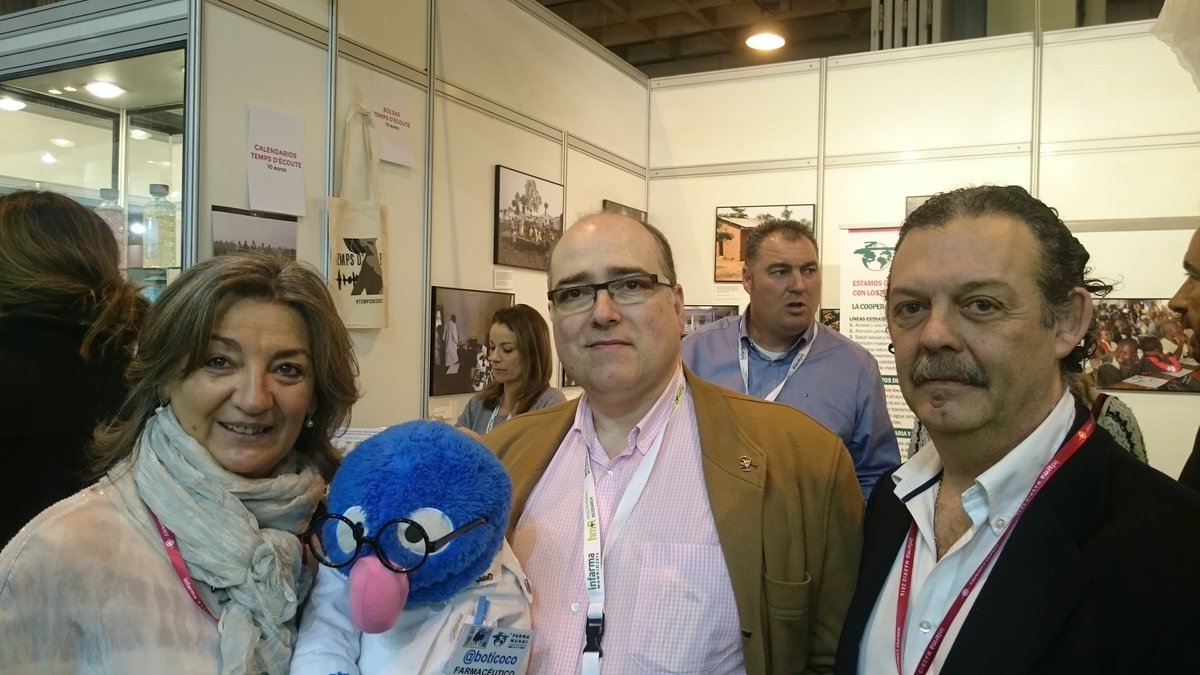 juandejodar's tweet photo. Con @boticoco en #Infarma2016 #retoinfarma #boticocoOnTour https://t.co/74ydSfpyHU
