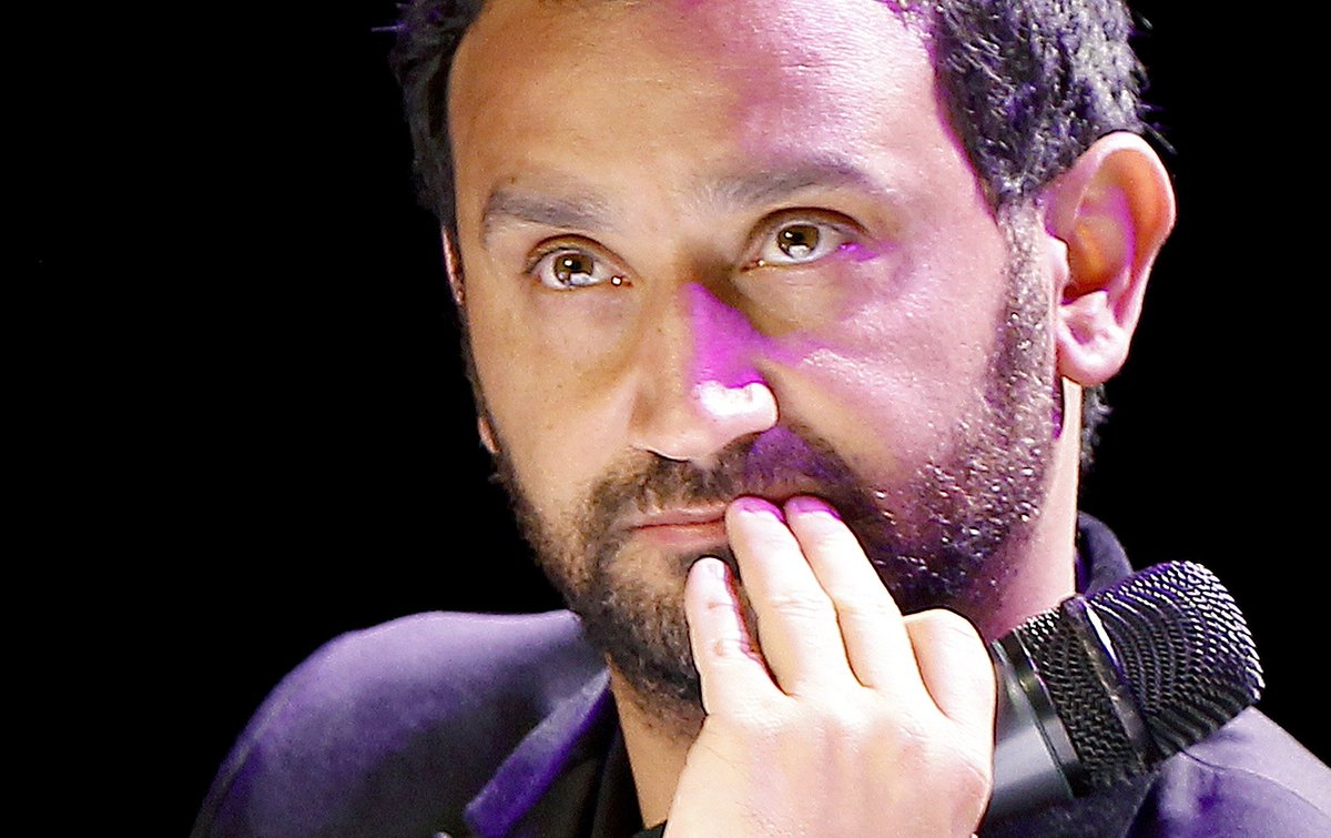 voici's tweet photo. Le jour­na­liste de Society dévoile les coulisses de son enquête sur Cyril Hanouna et TPMP https://t.co/ou2FVzzAN2 https://t.co/Nc7wGpeNLx