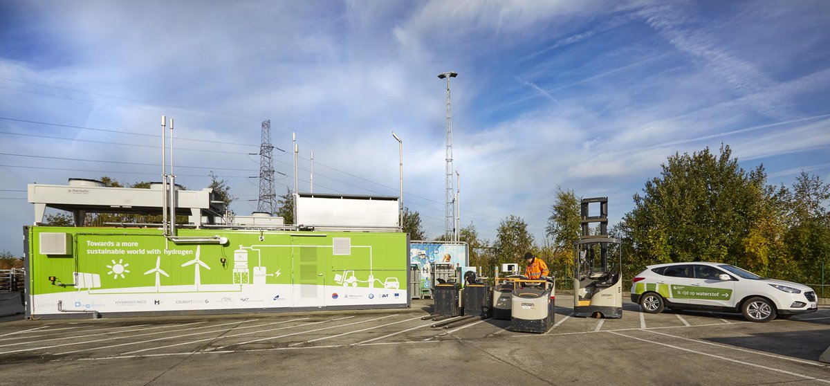 colruytgroup's tweet photo. We geloven sterk in het potentieel van waterstof als drager van groene energie: https://t.co/DOLwwN7FOV. https://t.co/U5zoOo65JH