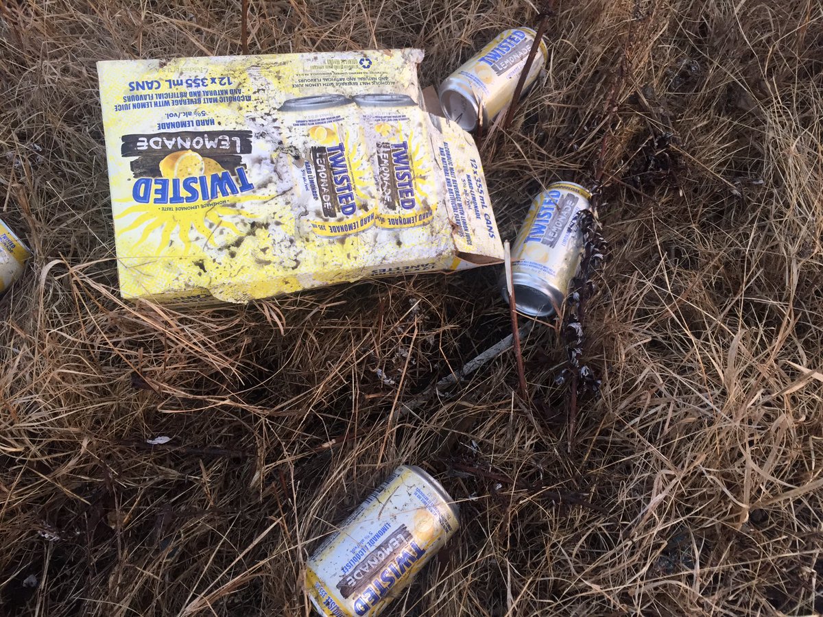 nicolemartintv's tweet photo. Truck was carrying Twisted Lemonade. Another truck has been called to offload the lemonade. #FordDrive @morninglive https://t.co/ztQzXESoYR
