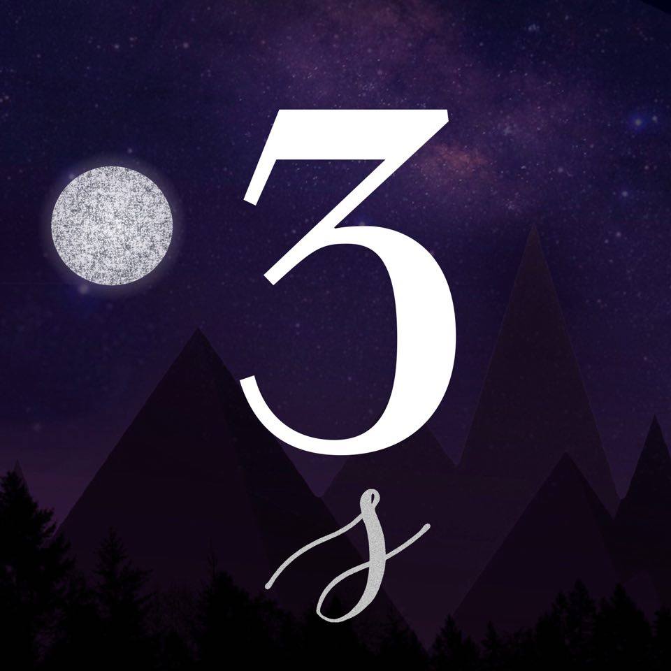 XavierProm2016's tweet photo. The sun goes down, the stars come out. Three days to Stella! https://t.co/glNa0urW4s