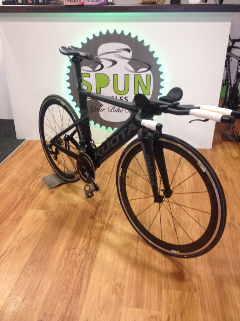 SPUNCycles's tweet image. It&apos;s finally here! The Kuota KTzero5! Wow!! #SpunCycles #tooprettytoride @kuotauk @KuotaCycle @Mavic