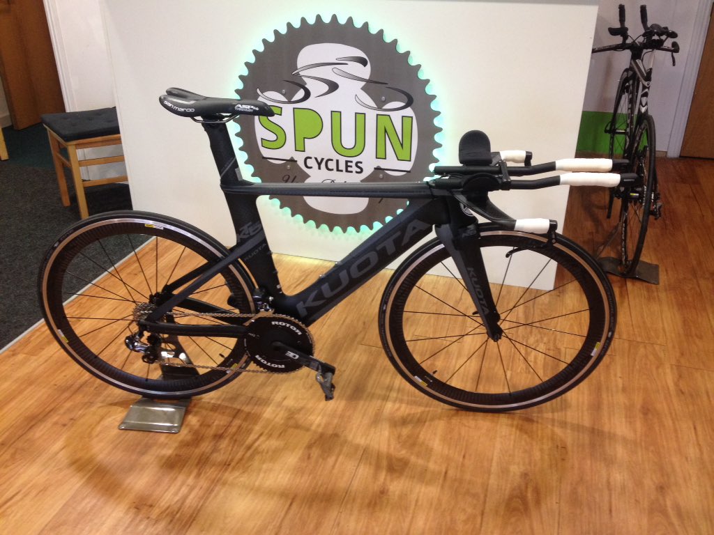 SPUNCycles's tweet image. It&apos;s finally here! The Kuota KTzero5! Wow!! #SpunCycles #tooprettytoride @kuotauk @KuotaCycle @Mavic