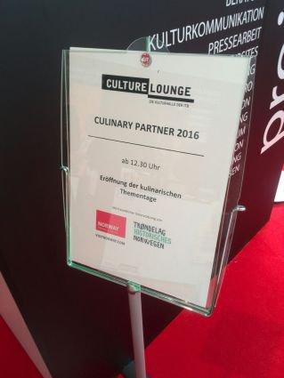 ITB_CL's tweet photo. Pünktlich zur #Mittagspause eröffnete #CulinaryPartner @visitnorwayDE die #kulinarischen Thementage! Guten Appetit! https://t.co/FegfEUEMxb