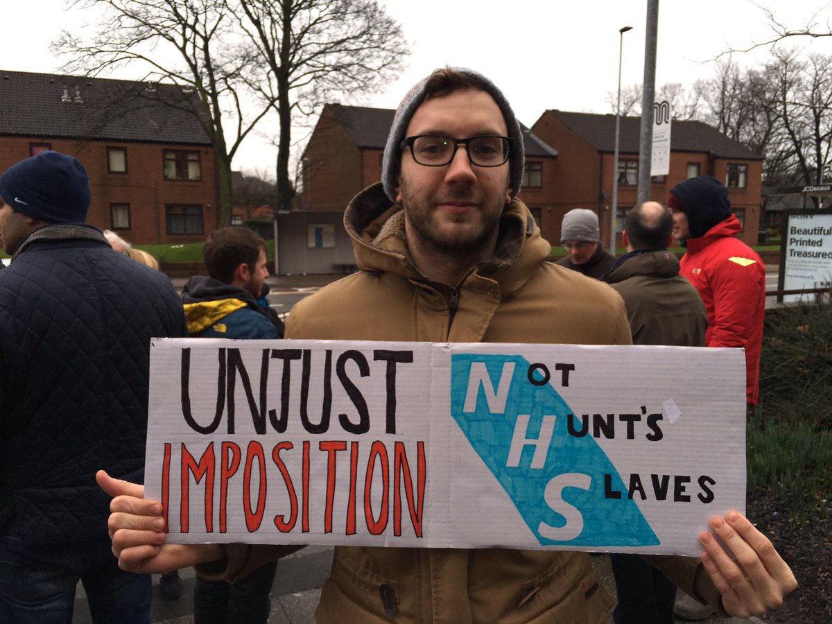 RobbieSWest's tweet photo. Not Hunts Slaves #JuniorDoctorsStrike https://t.co/E5Q6hk42SE
