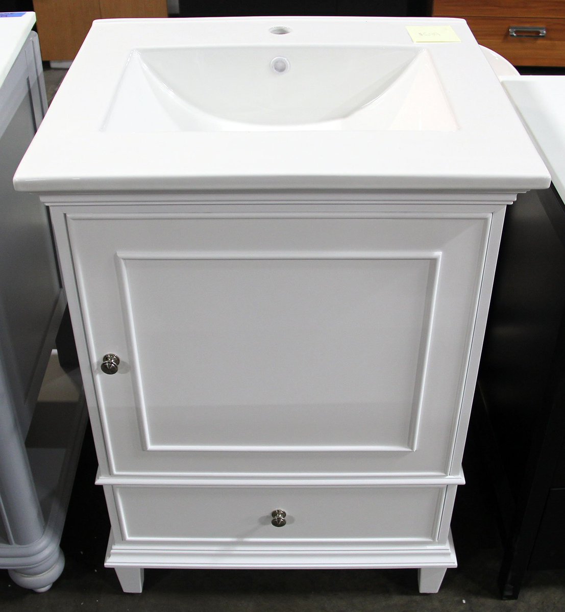BathKitchen's tweet image. 25" White Bathroom Vanity!! bit.ly/1VNHfM9 #transitionalvanity #bathroomvanity #bathroomremodel #remodel