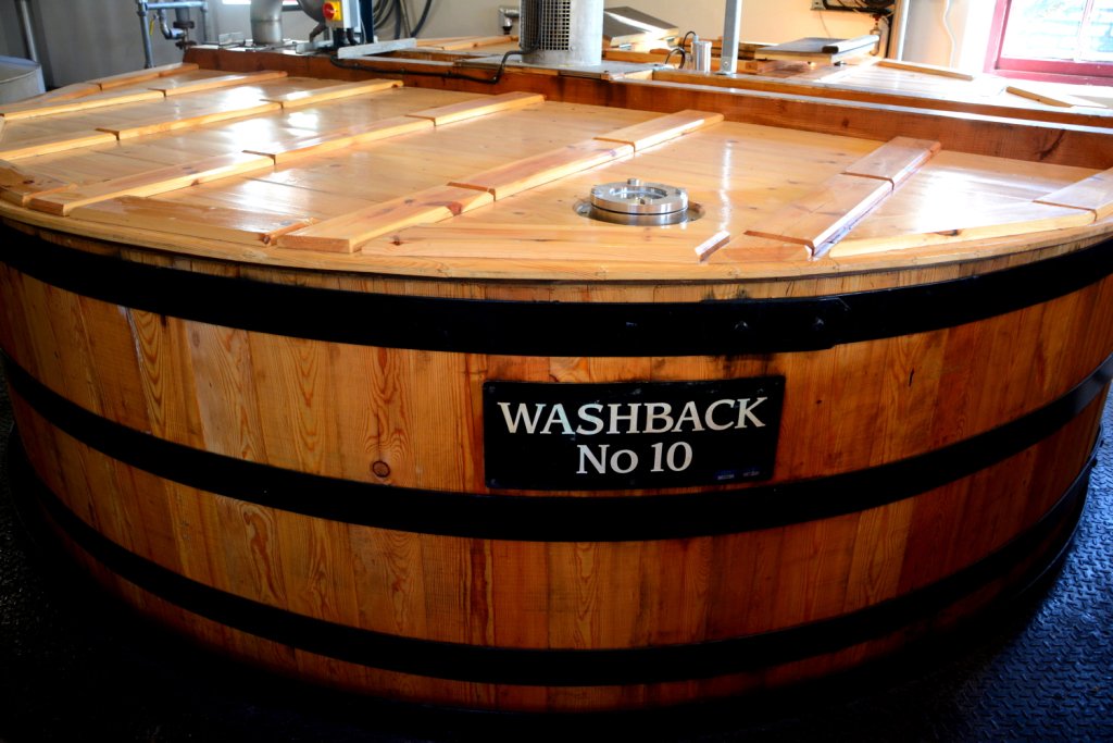 dichtbijverweg's tweet photo. visited the #Stathisla #distillery, Keith en tasted fine single malts like their 12 years old. #whisky #scotland https://t.co/t47SkFhLii