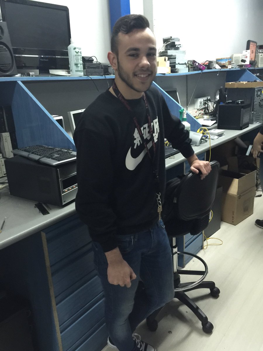 Inserción Laboral de los alumnos en pleno trabajo enhorabuena