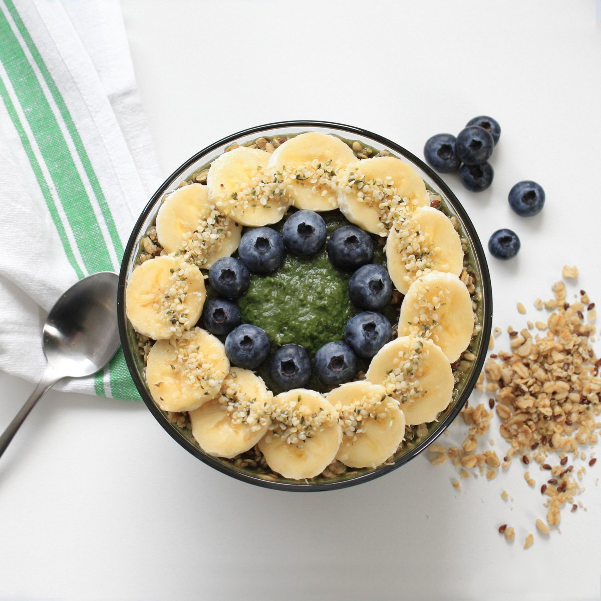 JuiceGeneration's tweet photo. Healthy addiction. #amazinggreen https://t.co/IrBpGEuOFW
