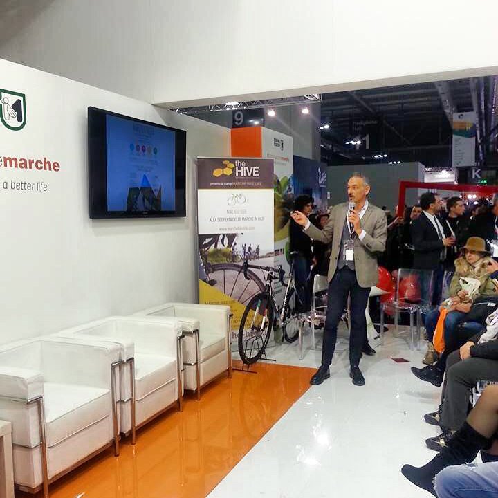 MarcheBikeLife_'s tweet photo. Presentazione della Long Ride Marche-Londra in bici. 
Per info scriveteci:info@marchebikelife.com #marchebikelife https://t.co/32ahMMaoxy