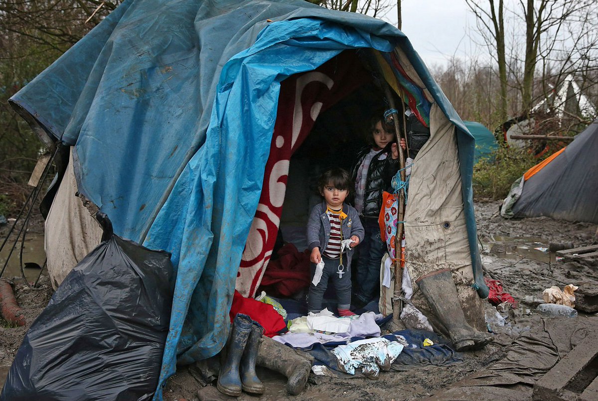 indy100's tweet photo. 10,000 refugee children are officially missing in Europe https://t.co/8Sx5XPMQdx https://t.co/3qOfclZxim