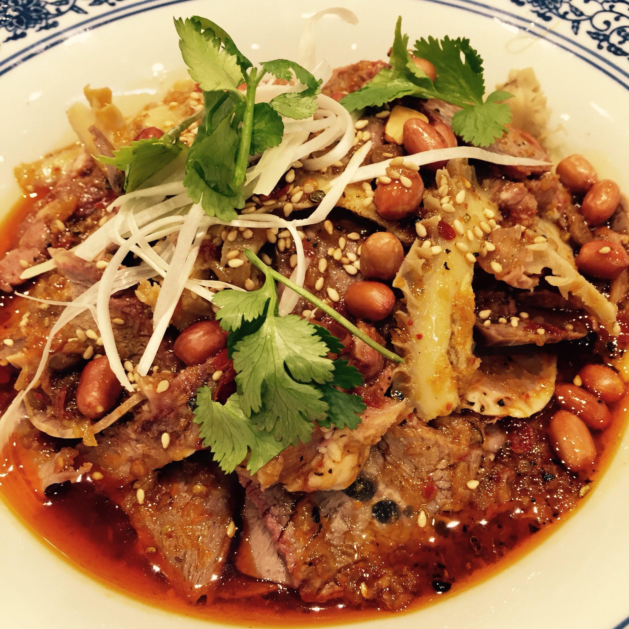 イナダシュンスケ 夫妻肺片は花椒の効きもさる事ながら台が大豆もやしってとこがまた抜かりなくて実に良かった T Co Jboovto8ve Twitter