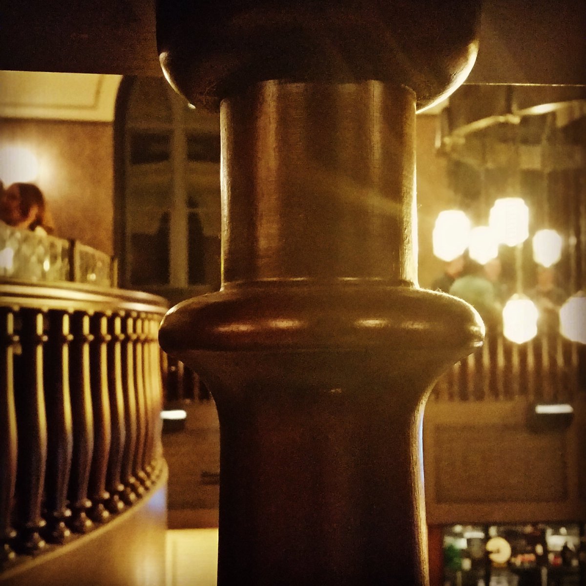 FutureJenRation's tweet photo. Checking out the local #balustrade 💒🍻🙈🙉🙊 #366daysofgratitude #day64 #taftalehouse #choirloft #roomwithaview https://t.co/sHEvsIoskG