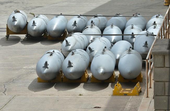 laprovincia_es's tweet photo. FOTOS | El Ejército del Aire ejercita la defensa aérea de #Canarias. https://t.co/Q4s1i7L38L @EjercitoAire #DACT2016 https://t.co/tVtZIavKMO