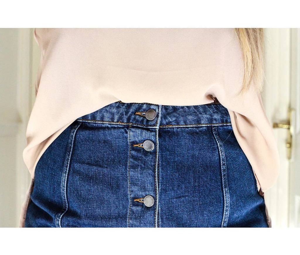 sophiachurchi11's tweet photo. • #OOTD • ✌🏽️ #thenovemberissue #fblogger #bblogger #lifestyleblogger #fashion #fashiongra… https://t.co/3dOz3cL3HN https://t.co/YzmYfqZcCB