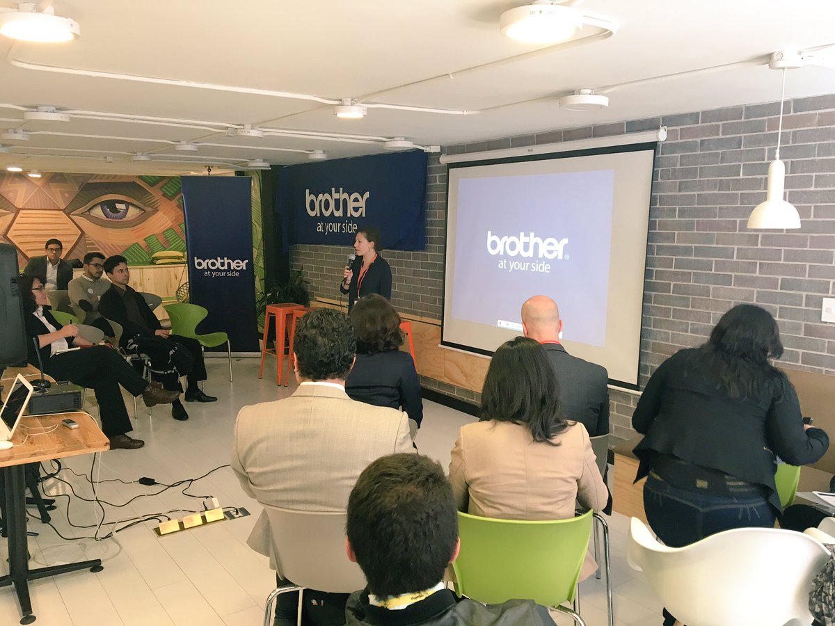 IMPAQTOec's tweet photo. Comenzamos con las charlas de Visión tecnológica PYMES junto a #brotherinternational https://t.co/qE5y2WUTvp