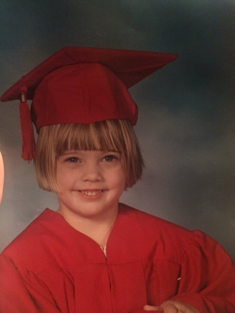 thingsrileydoes's tweet image. When your parents ask how the finals went