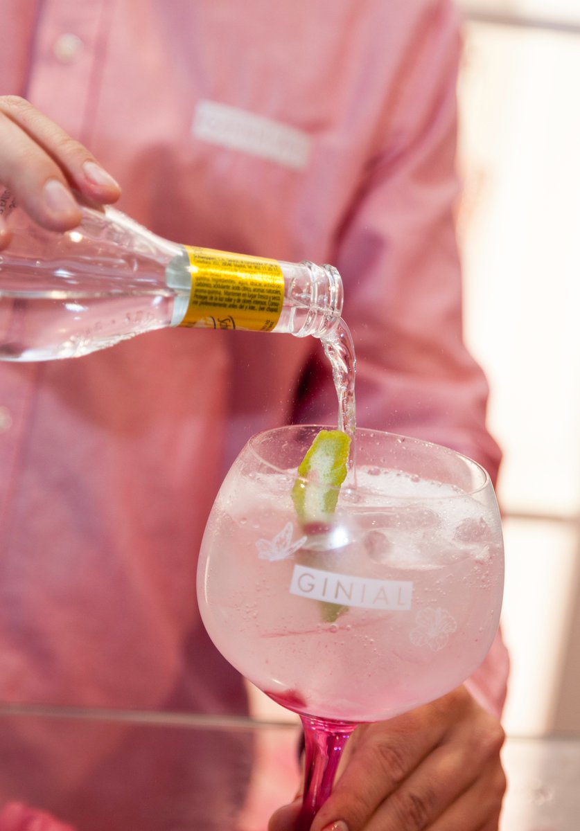 90gradosmadrid's tweet image. #SaveTheDate: Jueves 10 de Marzo de 7 a 10 PM #manicura GRATIS 
por cada combinado de #GinialGin #Madrid #ZonaRetiro