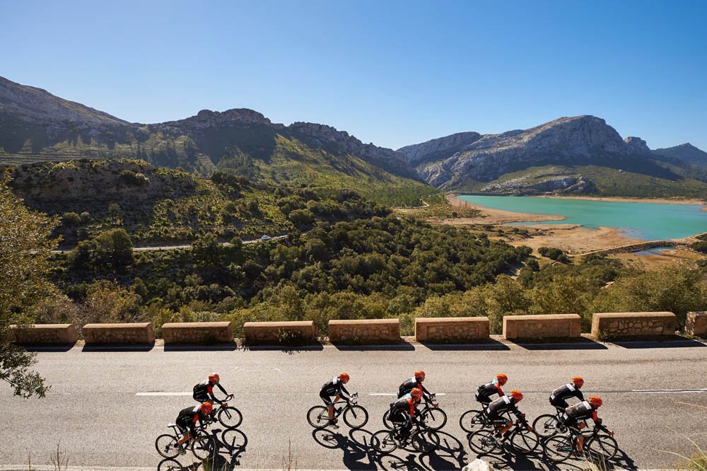 cyclingweekly's tweet photo. Madison-Genesis train for 2016 season on Majorca (video) | https://t.co/FMimGBBfsl https://t.co/nIGBBY6AcE